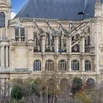 Louvre - Charming Parisian Apartment